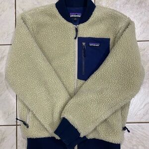 Patagonia Cream and Navy Fleece Jacket